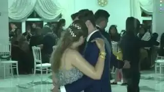 Gelin damat yagmur altinda doyumsuz dansi