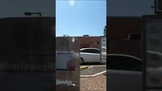 PICKING UP MY POOPSOCK BEFORE RAID IN FFXIV