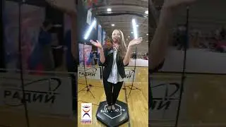 Бабочка села на плечо!  