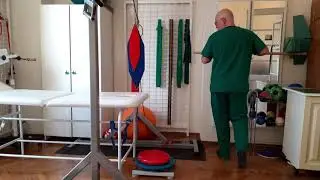 Knee pain - standing exercises (part 3) - recommended by Fizjoterapia PANACEUM, Kraków