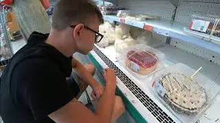 Birthday cake🎂They refused to sell it without a muzzle