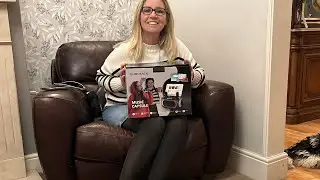 I’ve been sent this super cute and very cool karaoke machine 