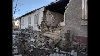 НКН!!!СРОЧНО!!! ВСУ массировано обстреляли территорию ЛНР и бросили своего бойца на минном поле