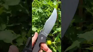 For the times you need an unbelievably big folder... #edcknife #pocketknife #coldsteel #espada