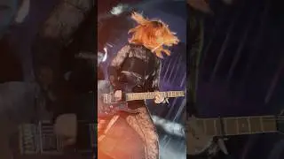 САВИЧЕВА ИГРАЕТ НА ГИТАРЕ LIVE #савичева #музыка #юлиясавичева #rock
