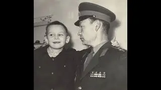 Отец мне читает Есенина