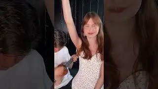 – Эта песня покорила и выбесила миллионы людей, а как вы к ней относитесь? С канала ЛАЙФГАРД #shorts