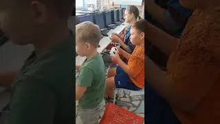 Как пилотировать БПЛА. Дроны для школьников. Подписывайтесь на наш канал!