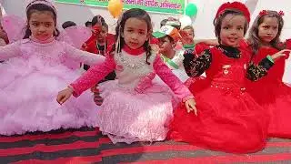 pihu ka group dance in school