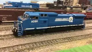Atlas Dash 8-40CW with QSI Sound and DCC
