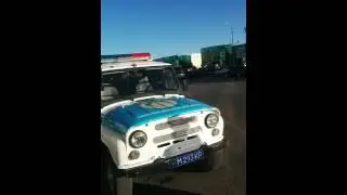 Гаишники зачем то хотят досмотреть багажник и отказываются составлять акт досмотра