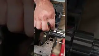 How to check engine liner clearances?