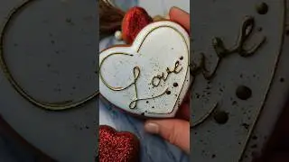 хотите научиться расписывать пряники?переходите ко мне в Инстаграм artcookies.ru. Старт курса 29.01🥳