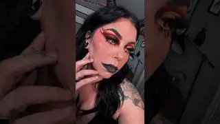 Costume make up