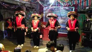 mừng dang sinh tren bản lang
