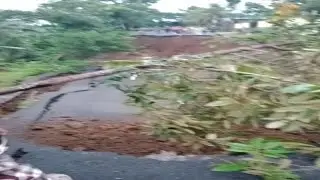 Jalan Penghubung Wonosobo dengan Kebumen Ambruk