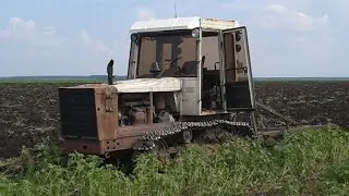 Вспашка паров гусеничными тракторами Т-4А.01 и Т-404