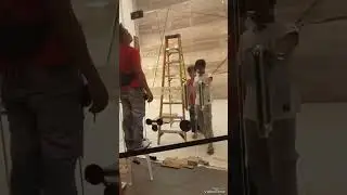 FIXING GLASS DOOR USING BOTTOM PATCH AND FLOOR HINGE