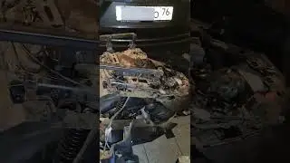 Новый багажник на скутер Vento Smart 3, болты для глушителя, ремонт крепления защиты рук