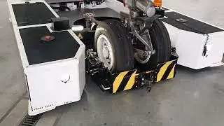 Airbus A320 pushed back by remote control MOTOTOK device