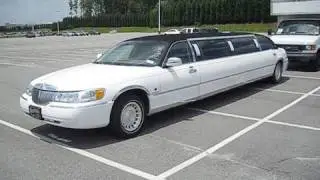 2000 Lincoln Town Car Limousine Start Up, Engine, and In Depth Tour