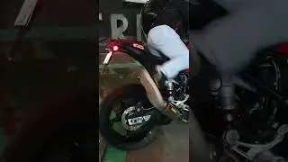 BMW S1000RR latest shape with full exhaust syatem, throttle spitting Fire. #bmws1000rr #superbike