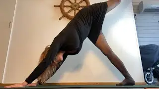 YOGA CLASS! Day 1019 of yoga and gratefulness