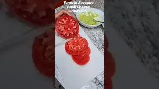 The best & healthy sandwich #sandwich #healthyfood #yummy #avocadosandwich #tomatoesandwich