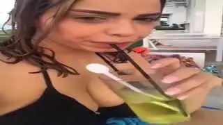 مريم بن مولاهم مثيرة  في البكيني