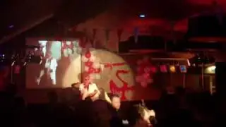 Keessie zingt Jij denkt maar dat je alles mag van mij.MP4