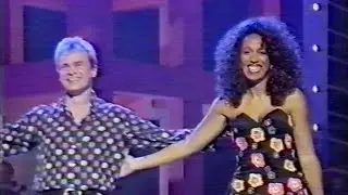 Sheila Ferguson & Bobby Davro - ‘Don’t let the sun go down on me [live performance]