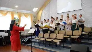 Стою у креста Твоего....