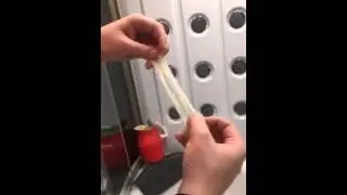 zazahustle   Проверяем презерватив на прочность