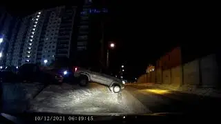 Просто выехал с парковки. Восточная 11 Березовский