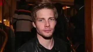 Hunter Parrish Left Behind