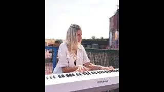 Markéta Košťálová a Richard Nálepa – Imagine Dragons – My Life – střecha Hudební Svět.