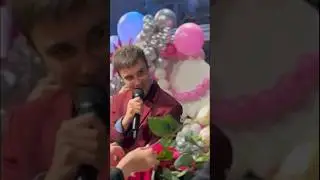 Вова Адидас дарит цветы под Солнце Монако (Люся Чеботина)