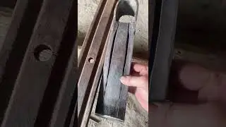 Forging a hoe to dig wild bamboo shoots