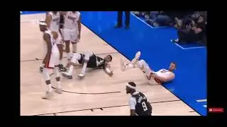 Giannis in serious pain after taking hard fall