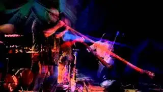 Tuvan igil, Didgeridoo & Throat Singing - performing the song 