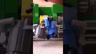 Awesome Lego Side Loader Garbage Truck Picking Up Garbage Cans #shorts