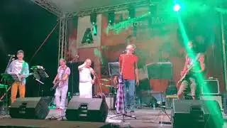 Фара Бенд - Break on Through