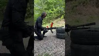 Связал два ружья вместе 