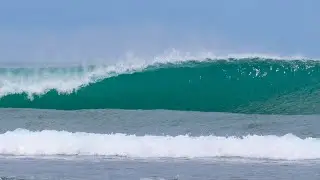 SURFING BIG WAVE FIRST ON NOVEMBER. BINGIN BEACH BALI 02/NOV/2022. 4K