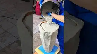 Скала из белого бетона.  Целостность изделие 