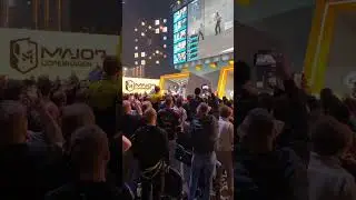 G2 - MOUZ game interrupted by stage invasion