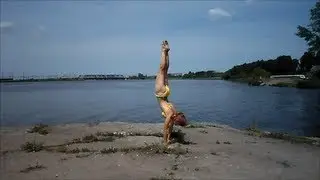 Как сделать колесо? Handstand.Sport. Как ходить на руках?