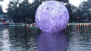 Инсталляция луны.