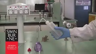 Laboratory techniques - Standard flask (Chemistry Laboratory Previews)