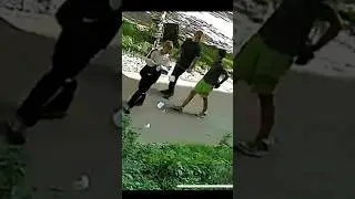 Кто узнал своих🐷 отправьте с мешочком чтоб собрали мусор. Комсомольск на Амуре должен быть чистый !